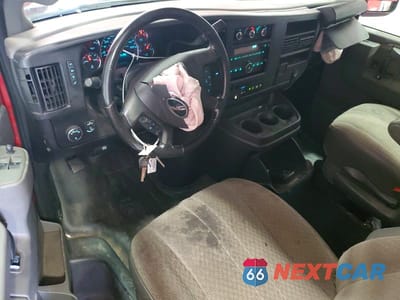 Zdjęcie 8 z 13 samochodu: 2020 GMC SAVANA G2500 VIN:1GTW7AFG9L1223135 - miniatura