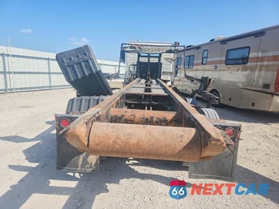 Zdjęcie 6 z 10 samochodu: 2019 VOLVO VHD ROLLBACK TOW TRUCK VIN:4V5KC9DH1KN905731 - miniatura