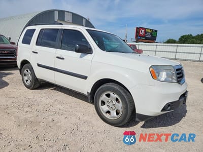 Czwarte zdjęcie samochodu z boku: 2014 HONDA PILOT LX VIN:5FNYF3H21EB005841 - miniatura