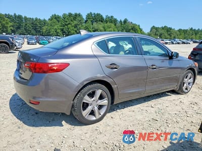 Trzecie zdjęcie samochodu z tyłu: 2013 ACURA ILX 20 PREMIUM VIN:19VDE1F59DE022354 - miniatura