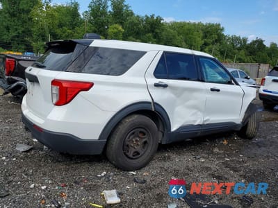 Trzecie zdjęcie samochodu z tyłu: 2020 FORD EXPLORER POLICE INTERCEPTOR VIN:1FM5K8AB1LGA72105 - miniatura