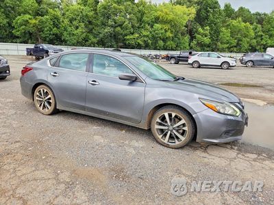 Czwarte zdjęcie samochodu z boku: 2017 NISSAN ALTIMA 3.5 SR VIN:1N4BL3AP1HC217134 - miniatura