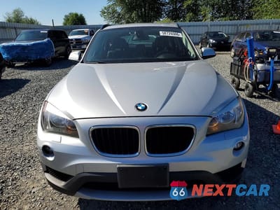 Piąte zdjęcie samochodu w środku: 2014 BMW X1 XDRIVE28I VIN:WBAVL1C54EVY23810 - miniatura