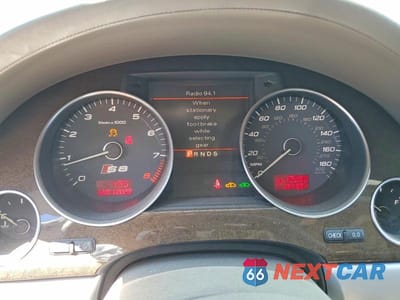 Zdjęcie 9 z 13 samochodu: 2007 AUDI S8 QUATTRO VIN:WAUPN44E37N016877 - miniatura