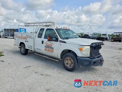 Czwarte zdjęcie samochodu z boku: 2015 FORD F350 SUPER DUTY VIN:1FD8X3E67FEC43972 - miniatura