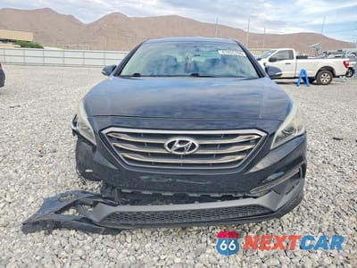 Piąte zdjęcie samochodu w środku: 2017 HYUNDAI SONATA SPORT VIN:5NPE34AF1HH564861 - miniatura