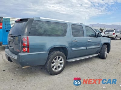 Trzecie zdjęcie samochodu z tyłu: 2008 GMC YUKON XL DENALI VIN:1GKFK66888J244039 - miniatura