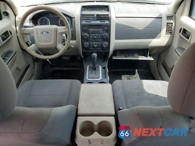 Zdjęcie 8 z 12 samochodu: 2012 FORD ESCAPE XLS VIN:1FMCU0C76CKC47781 - miniatura