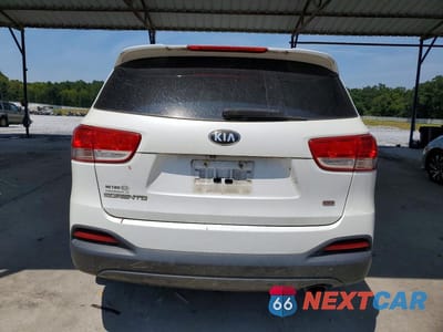Zdjęcie 6 z 12 samochodu: 2016 KIA SORENTO LX VIN:5XYPG4A33GG017468 - miniatura