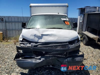 Piąte zdjęcie samochodu w środku: 2019 CHEVROLET EXPRESS G3500 VIN:1GB0GRFP4K1298347 - miniatura