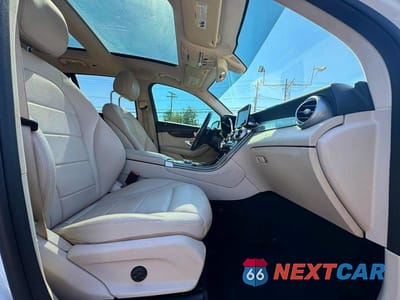 Piąte zdjęcie samochodu w środku: 2018 MERCEDES-BENZ GLC 300 VIN:WDC0G4JB8JV016447 - miniatura