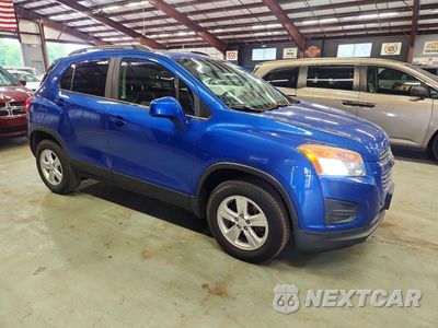 Czwarte zdjęcie samochodu z boku: 2015 CHEVROLET TRAX 1LT VIN:KL7CJRSBXFB080673 - miniatura