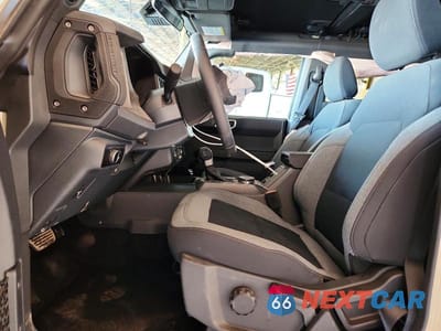 Zdjęcie 7 z 13 samochodu: 2025 FORD BRONCO BIG BEND VIN:1FMDE7BH2SLB75782 - miniatura