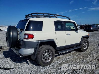 Trzecie zdjęcie samochodu z tyłu: 2013 TOYOTA FJ CRUISER BASE VIN:JTEBU4BF8DK158520 - miniatura