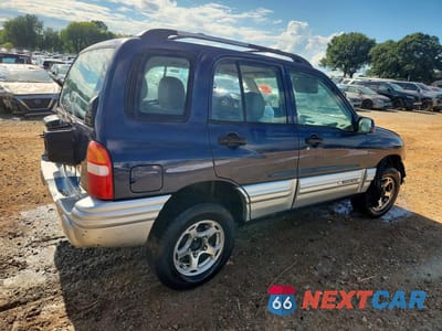 Trzecie zdjęcie samochodu z tyłu: 2001 CHEVROLET TRACKER LT VIN:2CNBJ634116942151 - miniatura