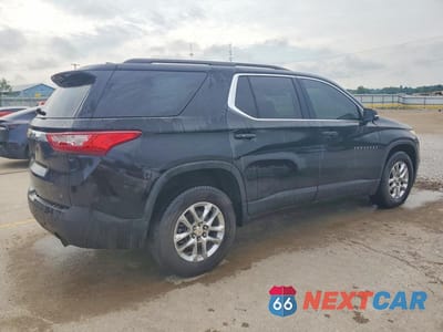Trzecie zdjęcie samochodu z tyłu: 2021 CHEVROLET TRAVERSE LT VIN:1GNEVGKW5MJ255820 - miniatura