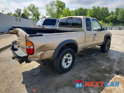 Trzecie zdjęcie samochodu z tyłu: 2002 TOYOTA TACOMA XTRACAB VIN:5TEWM72N62Z131999 - miniatura