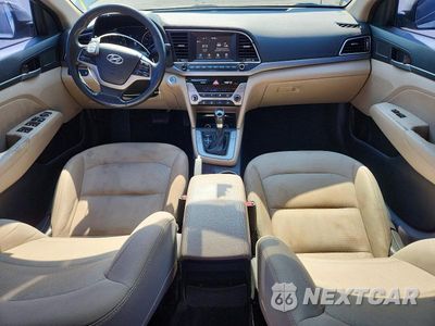 Zdjęcie 8 z 13 samochodu: 2017 HYUNDAI ELANTRA SE VIN:5NPD84LF1HH032519 - miniatura