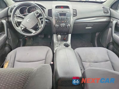 Zdjęcie 8 z 13 samochodu: 2011 KIA SORENTO LX VIN:5XYKT3A10BG120726 - miniatura
