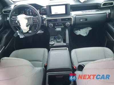 Zdjęcie 8 z 12 samochodu: 2026 TOYOTA TACOMA SR5 VIN:3TMLB5JN0TM264383 - miniatura