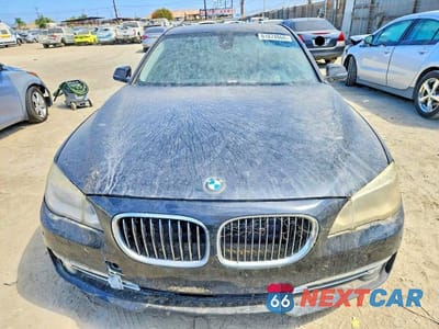 Piąte zdjęcie samochodu w środku: 2015 BMW 740 I VIN:WBAYA6C5XFD827027 - miniatura