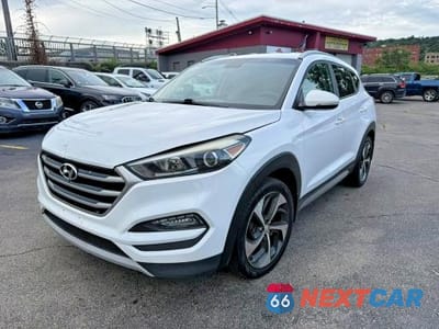 2017 HYUNDAI TUCSON SPORT KM8J3CA28HU295247 - główne zdjęcie licytacji z USA - miniatura