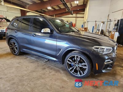 Czwarte zdjęcie samochodu z boku: 2018 BMW X3 XDRIVEM40I VIN:5UXTS3C53J0Y95869 - miniatura
