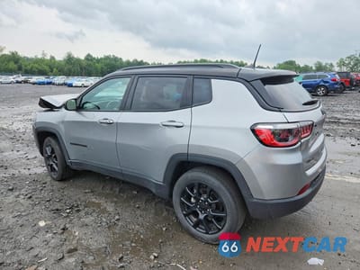 Drugie zdjęcie samochodu z przodu: 2023 JEEP COMPASS LATITUDE VIN:3C4NJDBN7PT573901 - miniatura
