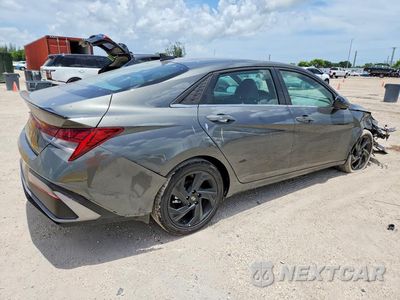 Trzecie zdjęcie samochodu z tyłu: 2026 HYUNDAI ELANTRA SEL SPORT PREMIUM VIN:KMHLS4DG3TU205987 - miniatura