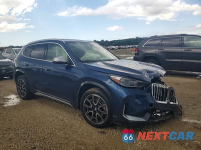 Czwarte zdjęcie samochodu z boku: 2024 BMW X1 XDRIVE28I VIN:WBX73EF08R5030182 - miniatura