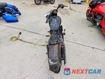 Czwarte zdjęcie samochodu z boku: 2006 HARLEY-DAVIDSON XL1200 C VIN:1HD1CGP146K443637 - miniatura
