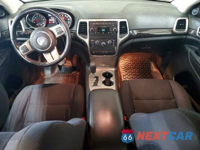 Zdjęcie 8 z 13 samochodu: 2012 JEEP GRAND CHEROKEE LAREDO VIN:1C4RJEAG4CC299475 - miniatura
