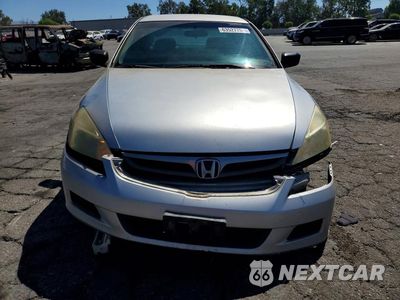 Piąte zdjęcie samochodu w środku: 2007 HONDA ACCORD VALUE VIN:1HGCM56157A188342 - miniatura