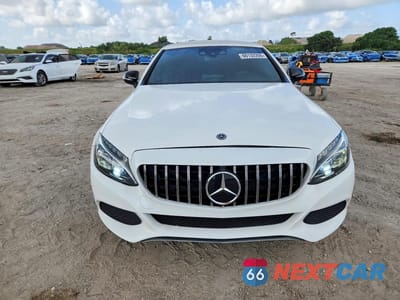 Piąte zdjęcie samochodu w środku: 2017 MERCEDES-BENZ C 300 VIN:WDDWK4JB6HF518379 - miniatura