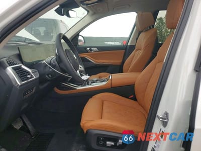 Zdjęcie 7 z 13 samochodu: 2027 BMW X7 XDRIVE40I VIN:5UX23EM04V9428758 - miniatura