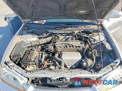 Zdjęcie 11 z 12 samochodu: 2000 HONDA ACCORD LX VIN:JHMCG6655YC007999 - miniatura