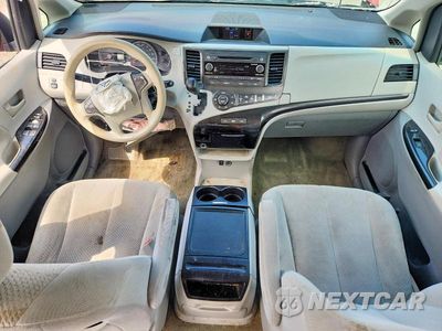 Zdjęcie 8 z 13 samochodu: 2014 TOYOTA SIENNA LE VIN:5TDKK3DC6ES448689 - miniatura