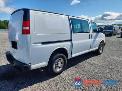 Trzecie zdjęcie samochodu z tyłu: 2022 CHEVROLET EXPRESS G2500 VIN:1GCWGAFP2N1167882 - miniatura