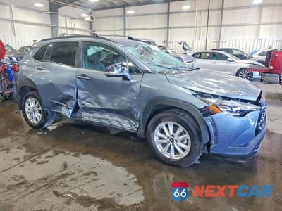 Czwarte zdjęcie samochodu z boku: 2024 TOYOTA COROLLA CROSS LE VIN:7MUBAABG2RV081976 - miniatura