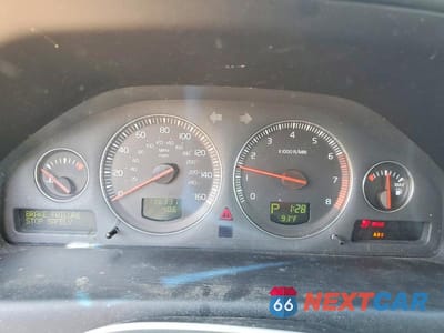 Zdjęcie 9 z 12 samochodu: 2004 VOLVO S60 2.5T VIN:YV1RS59VX42357204 - miniatura