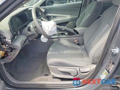 Zdjęcie 7 z 12 samochodu: 2025 HYUNDAI ELANTRA SEL SPORT VIN:KMHLM4DG2SU964459 - miniatura
