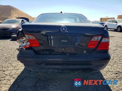 Zdjęcie 6 z 12 samochodu: 2002 MERCEDES-BENZ CLK 430 VIN:WDBLJ70G92T111615 - miniatura