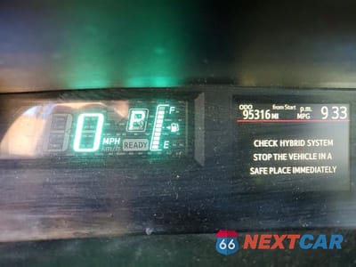 Zdjęcie 9 z 12 samochodu: 2012 TOYOTA PRIUS C TWO VIN:JTDKDTB32C1527638 - miniatura