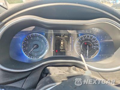 Zdjęcie 9 z 12 samochodu: 2015 CHRYSLER 200 LIMITED VIN:1C3CCCAB7FN611889 - miniatura