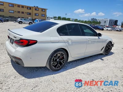 Trzecie zdjęcie samochodu z tyłu: 2022 BMW 540 I VIN:WBA53BJ04NWX54446 - miniatura