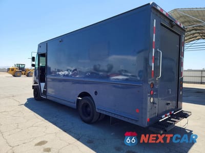 Drugie zdjęcie samochodu z przodu: 2020 FREIGHTLINER CHASSIS M - DELIVERY VAN VIN:4UZAC2EA4LCMK2991 - miniatura