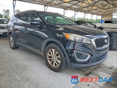 Czwarte zdjęcie samochodu z boku: 2016 KIA SORENTO LX VIN:5XYPGDA36GG013799 - miniatura