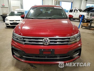 Piąte zdjęcie samochodu w środku: 2018 VOLKSWAGEN TIGUAN SEL PREMIUM VIN:3VV4B7AX6JM198020 - miniatura