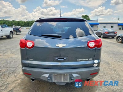 Zdjęcie 6 z 14 samochodu: 2011 CHEVROLET TRAVERSE LTZ VIN:1GNKVLEDXBJ120271 - miniatura