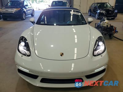 Piąte zdjęcie samochodu w środku: 2019 PORSCHE BOXSTER BASE VIN:WP0CA2A82KS211217 - miniatura